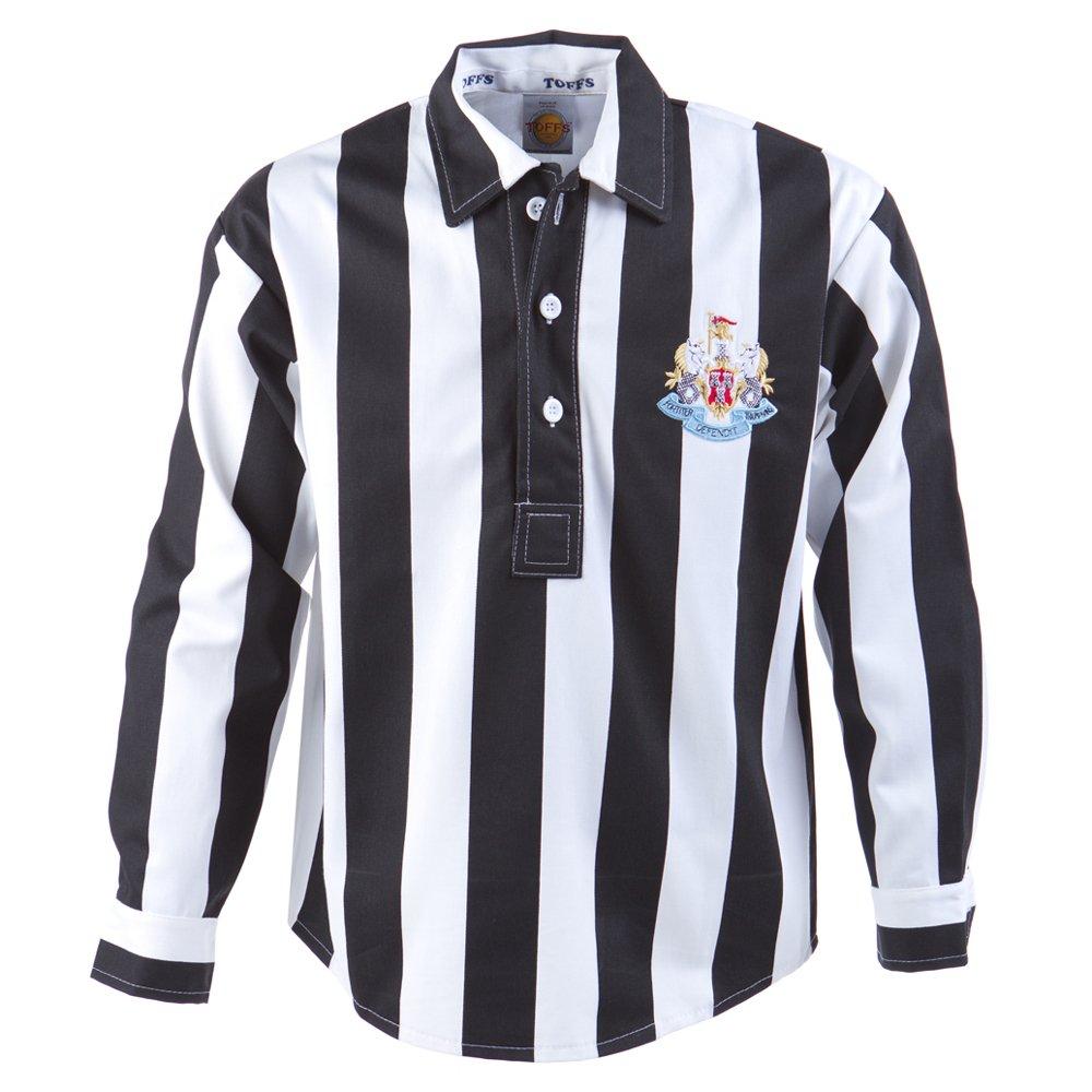 Close up of retro Newcastle United FC jersey Stock Photo - Alamy